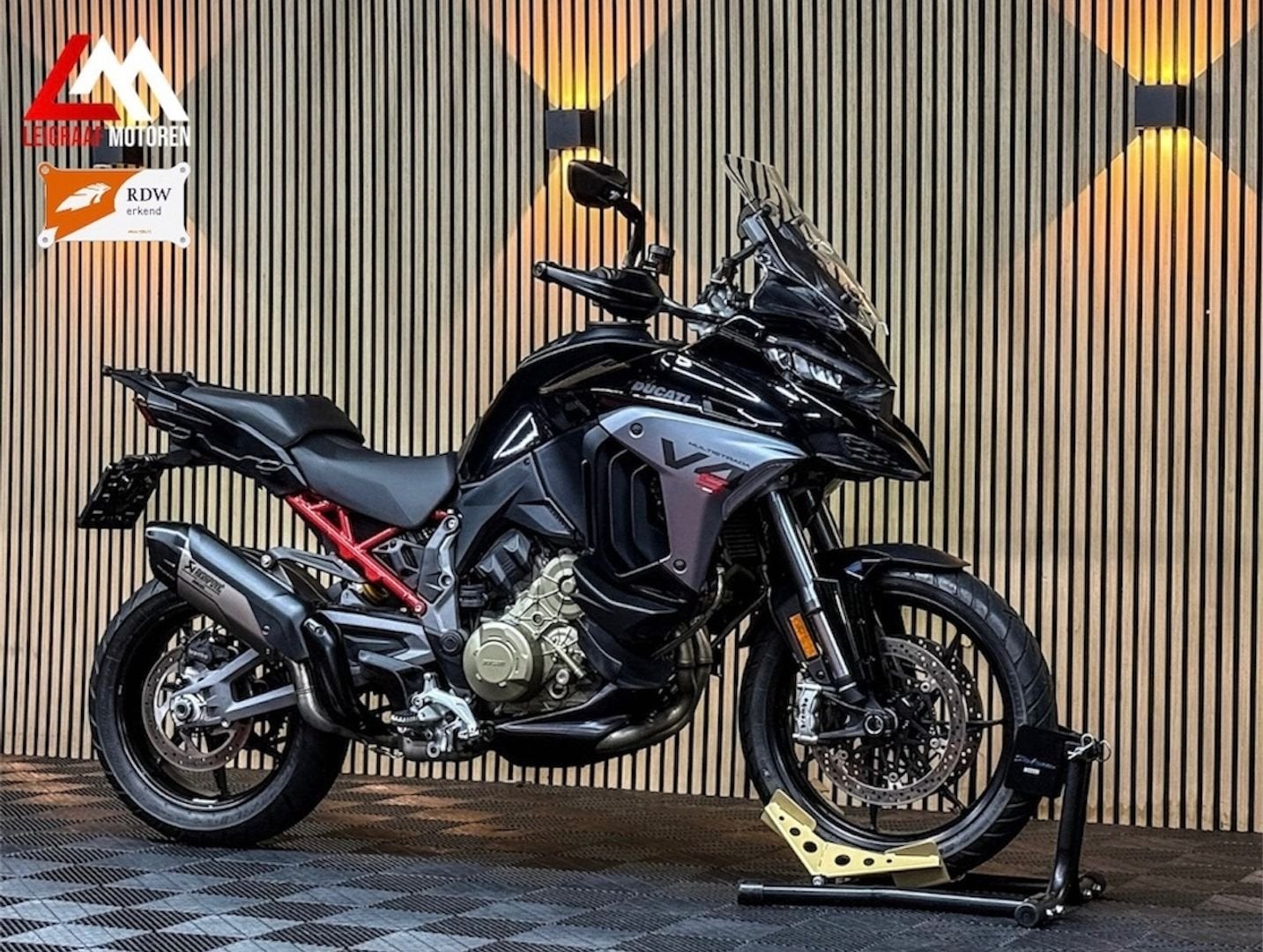 DUCATI MULTISTRADA V4 S - Volledige Akrapovic - Nieuwstaat -