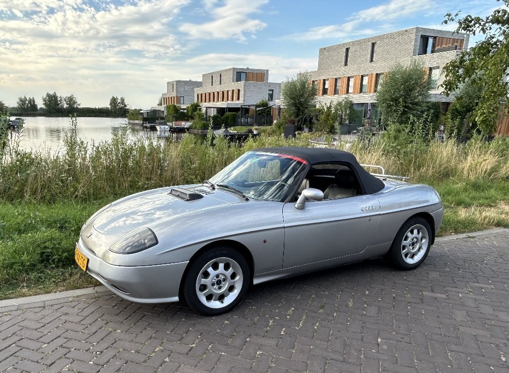 Fiat Barchetta 1.8 16V 1998 Zilver/Grijs, Auto's, Fiat, Voorwielaandrijving, 450 kg, 40 €/maand, Zwart
