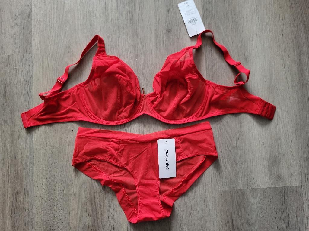 Nieuwe lingerieset van Darjeeling, Darjeeling, Verzenden, Rood, Setje