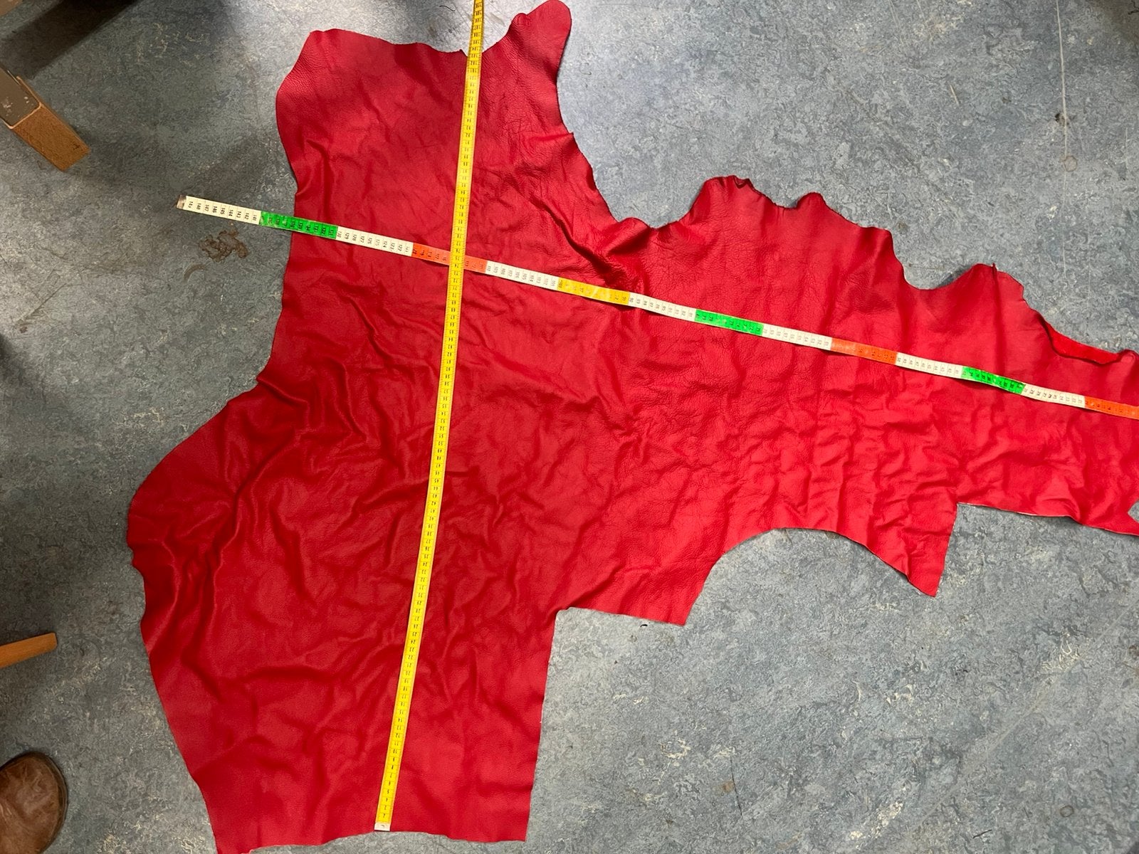 Rood rundsleer, Leer of Kunstleer, Ophalen of Verzenden, Zo goed als nieuw, 30 tot 120 cm