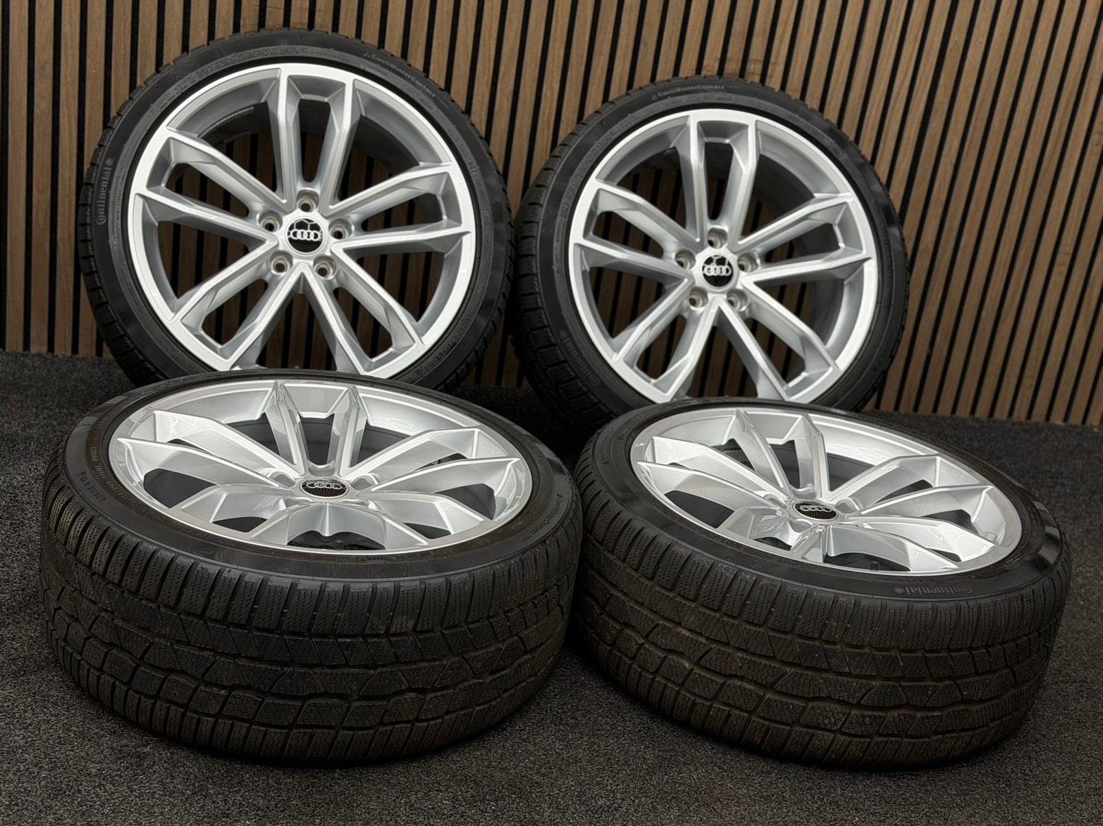Originele 19 inch Audi A5 S5 B9 8W 5x112 ET32 Continental AO, 255 mm, ., Banden en Velgen, Winterbanden