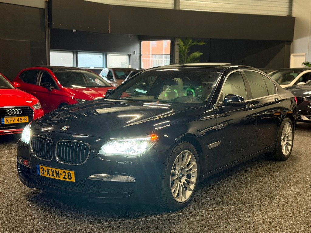 BMW 7-serie 740i High Executive M-Pakket LED/LEDER/SCHUIFDAK, Euro 5, Gebruikt, 320 pk, Zwart