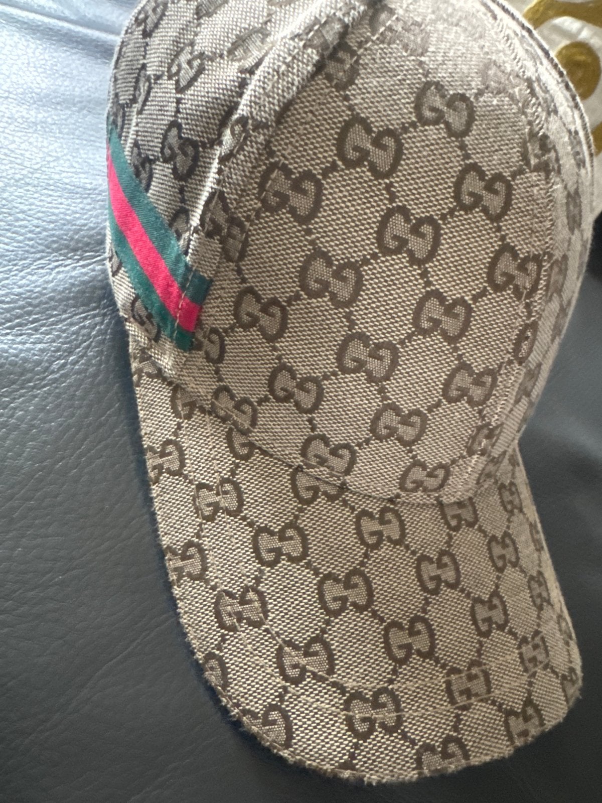 Gucci petje ophalen oude pekela of winschoten, Kleding | Dames, Ophalen, Gedragen, One size fits all, Pet