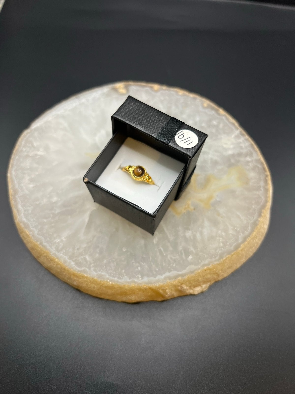 Vergulde Messing Ring met Tijgeroog Steen, Overige materialen, Nieuw, Ophalen of Verzenden, Kleiner dan 17