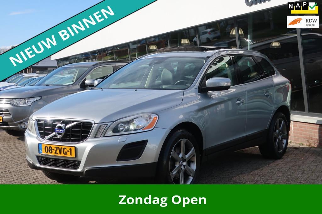 Volvo XC60 2.0 D4 Summum 2e EIG_LED_XENON_PANO_CAM_PDC_19-IN, Euro 5, 15 km/l, Gebruikt, Zwart