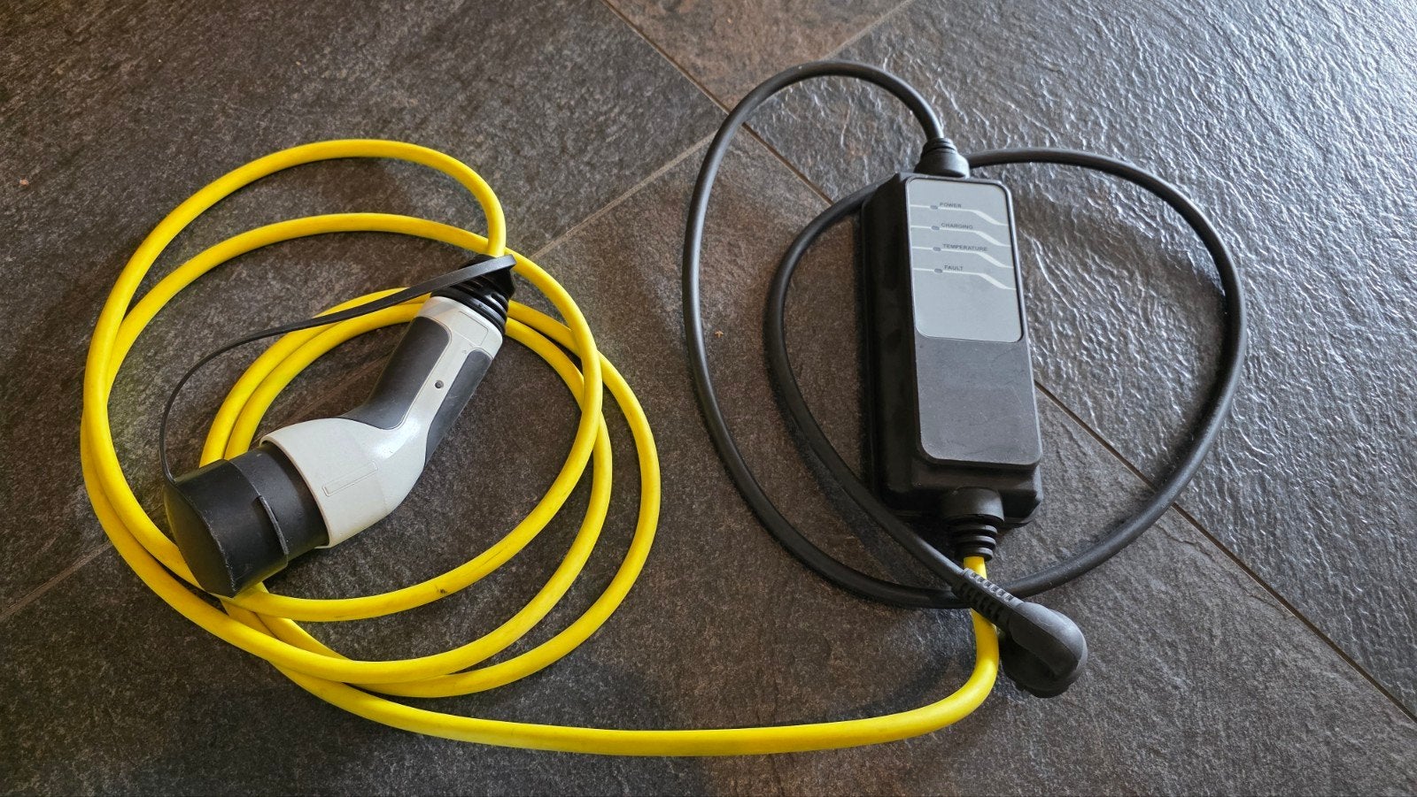 Laadkabel EV of PHEV  (Mode 2/stopcontact) waterdicht, Ophalen of Verzenden, Laadkabel