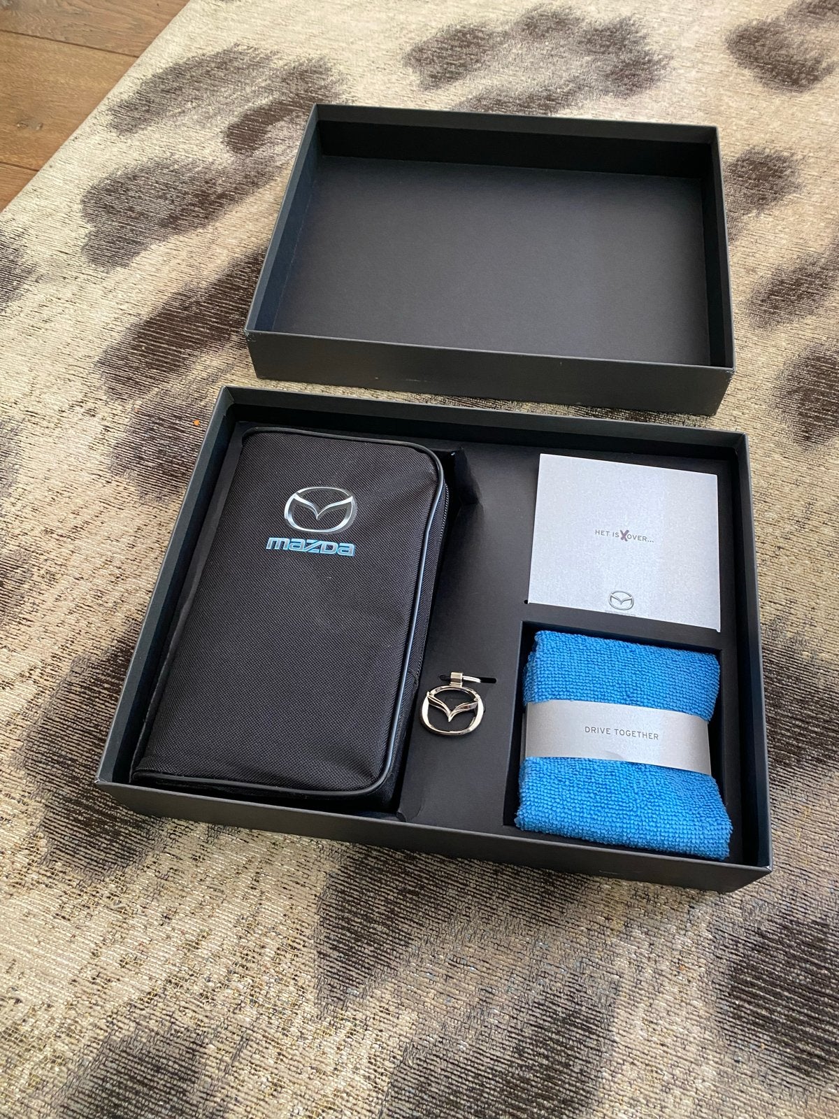 Mazda Original Olie Supra 0W-20 en geschenkset, Ophalen, Nieuw, Mazda