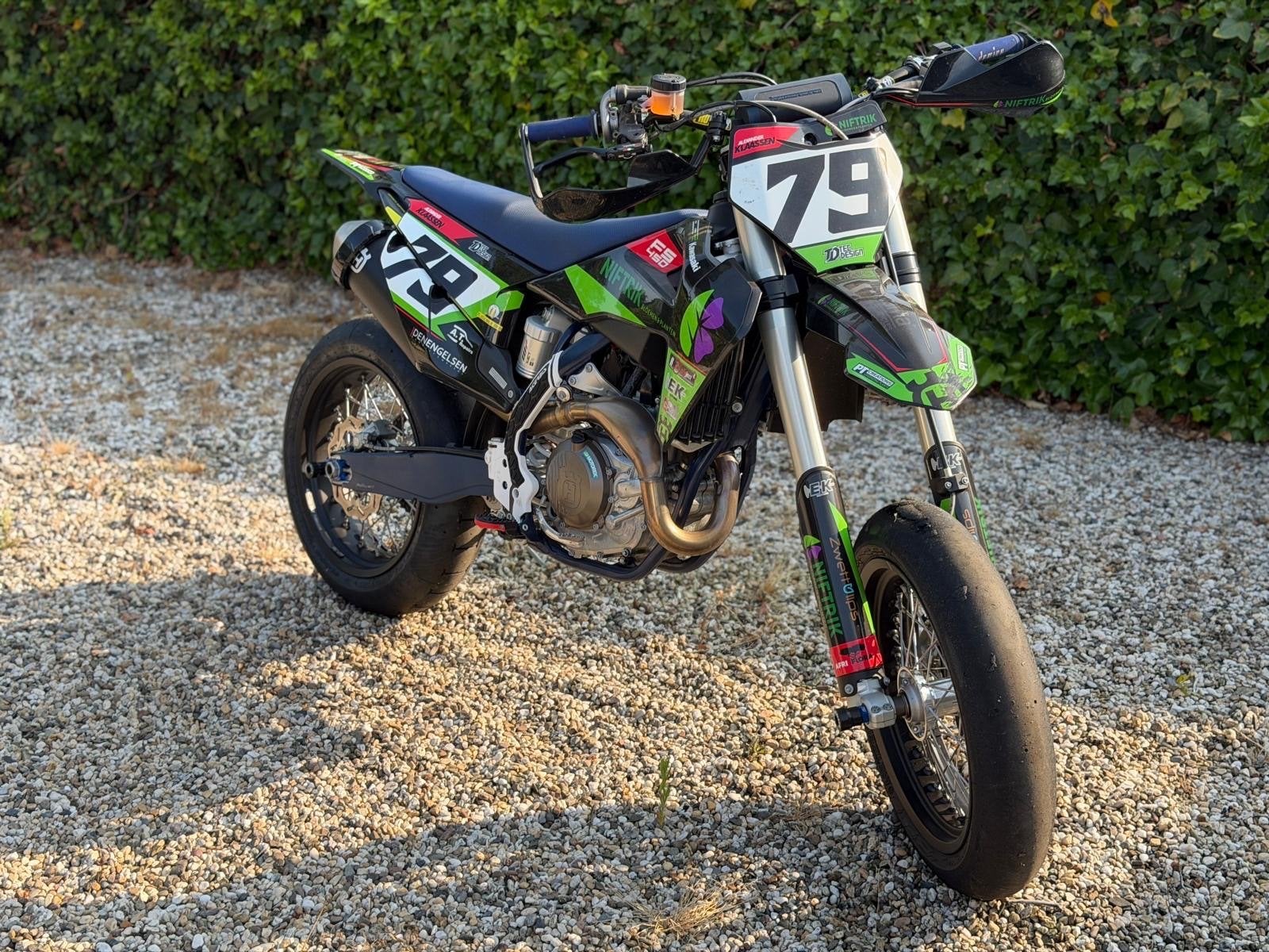 Husqvarna 450FS 2020 - 18.8 uur - Incl. regenbanden, Gebruikt, Particulier, Meer dan 35 kW, Minimaal motorrijbewijs A2