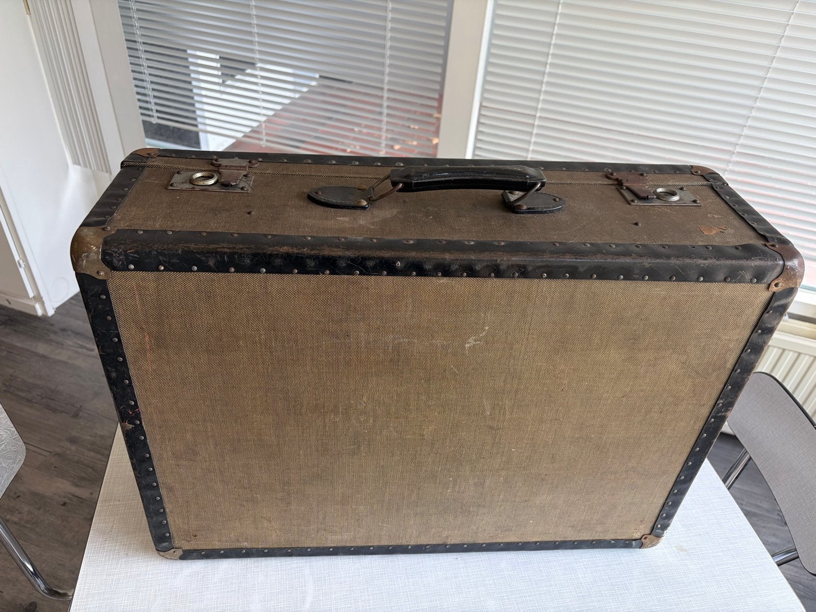 Antieke koffer met patina en originele sleutels, Overige materialen, Gebruikt, 45 tot 55 cm, Slot