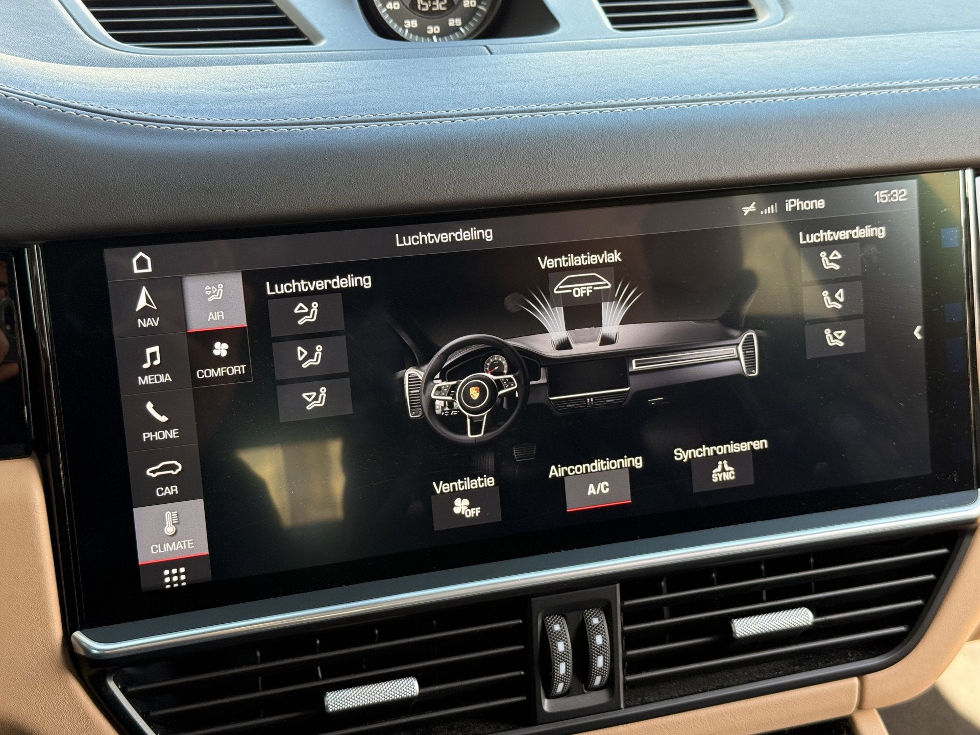 Foto 44 van Porsche Cayenne 3.0 | SportDesign | Pano | SportChrono | Luc