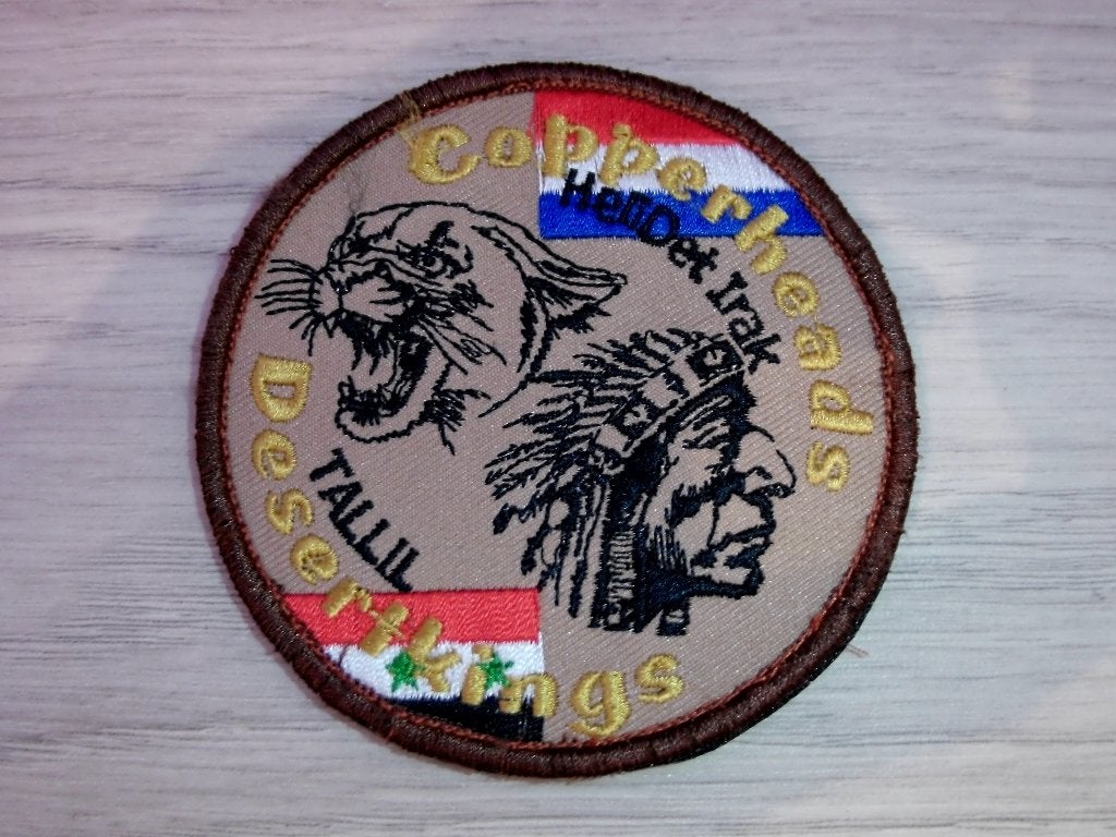 Patch RNLAF Helidet. Tallil Irak Copperheads Desert Kings, Verzenden, Luchtmacht, Nederland, Embleem of Badge
