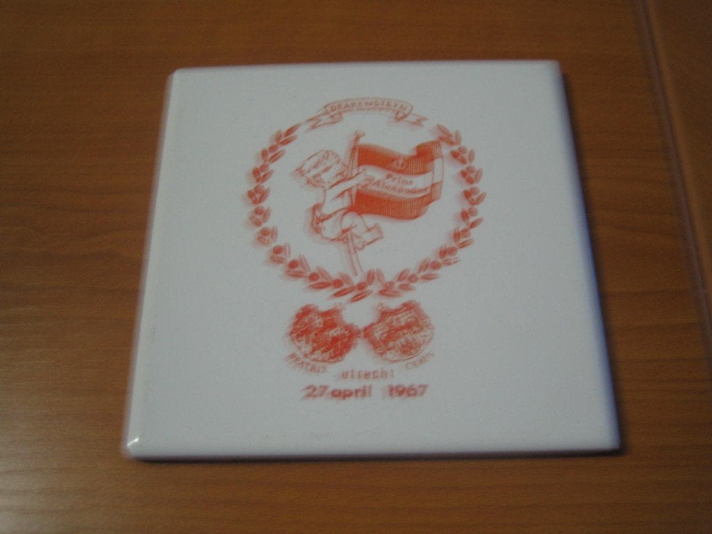 Geboorte Tegel Willem Alexander 27 april 1067, Verzamelen, Ophalen of Verzenden, Zo goed als nieuw, Nederland, Overige typen