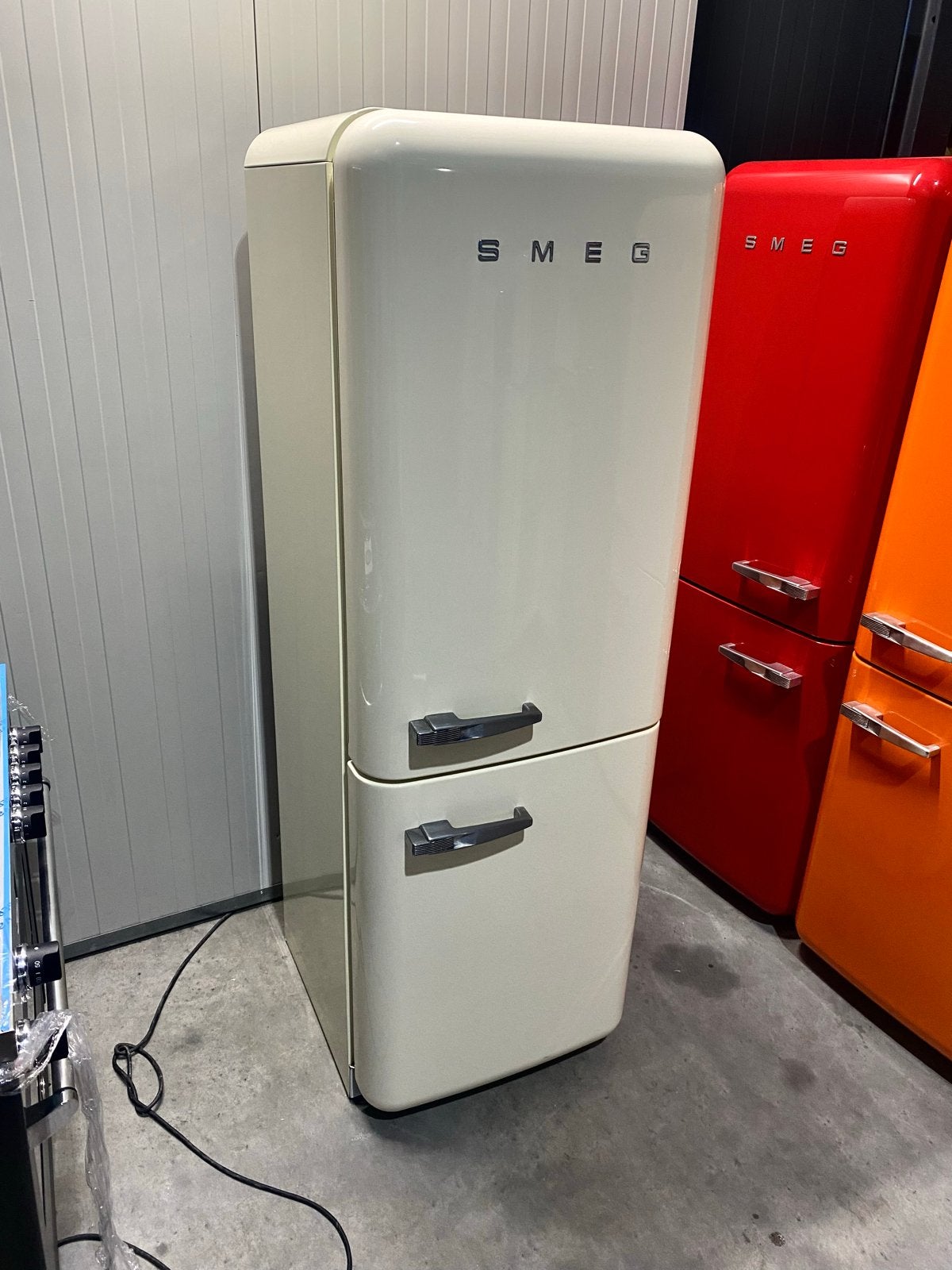 Smeg Koelkast met Vriezer - Crème Retro Design, Witgoed en Apparatuur, Bella, 200 liter of meer, 60 cm of meer, Met aparte vriezer
