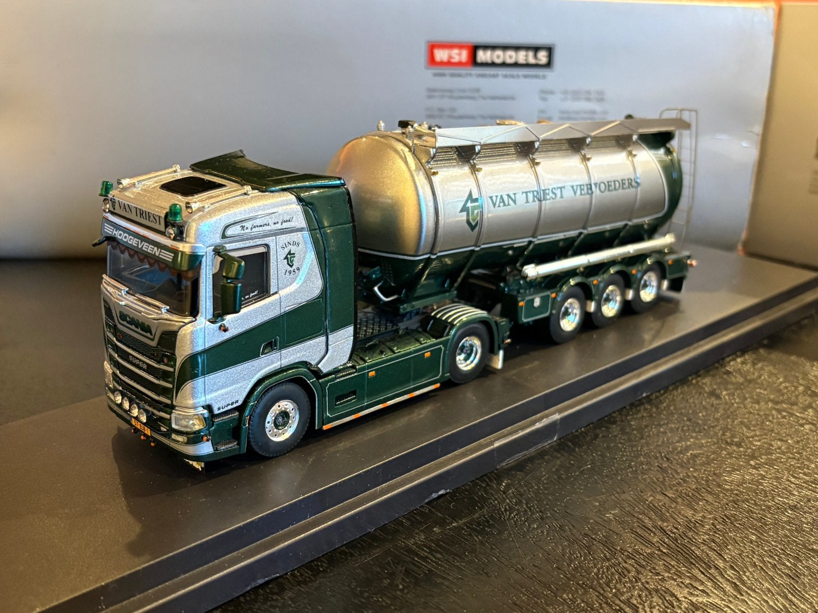 Wsi van triest, Hobby en Vrije tijd, Modelauto's | 1:50, Ophalen of Verzenden, Zo goed als nieuw, Bus of Vrachtwagen, Wsi