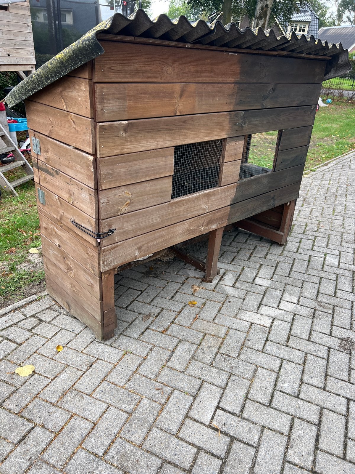 Konijn of kippen verblijf, Ophalen