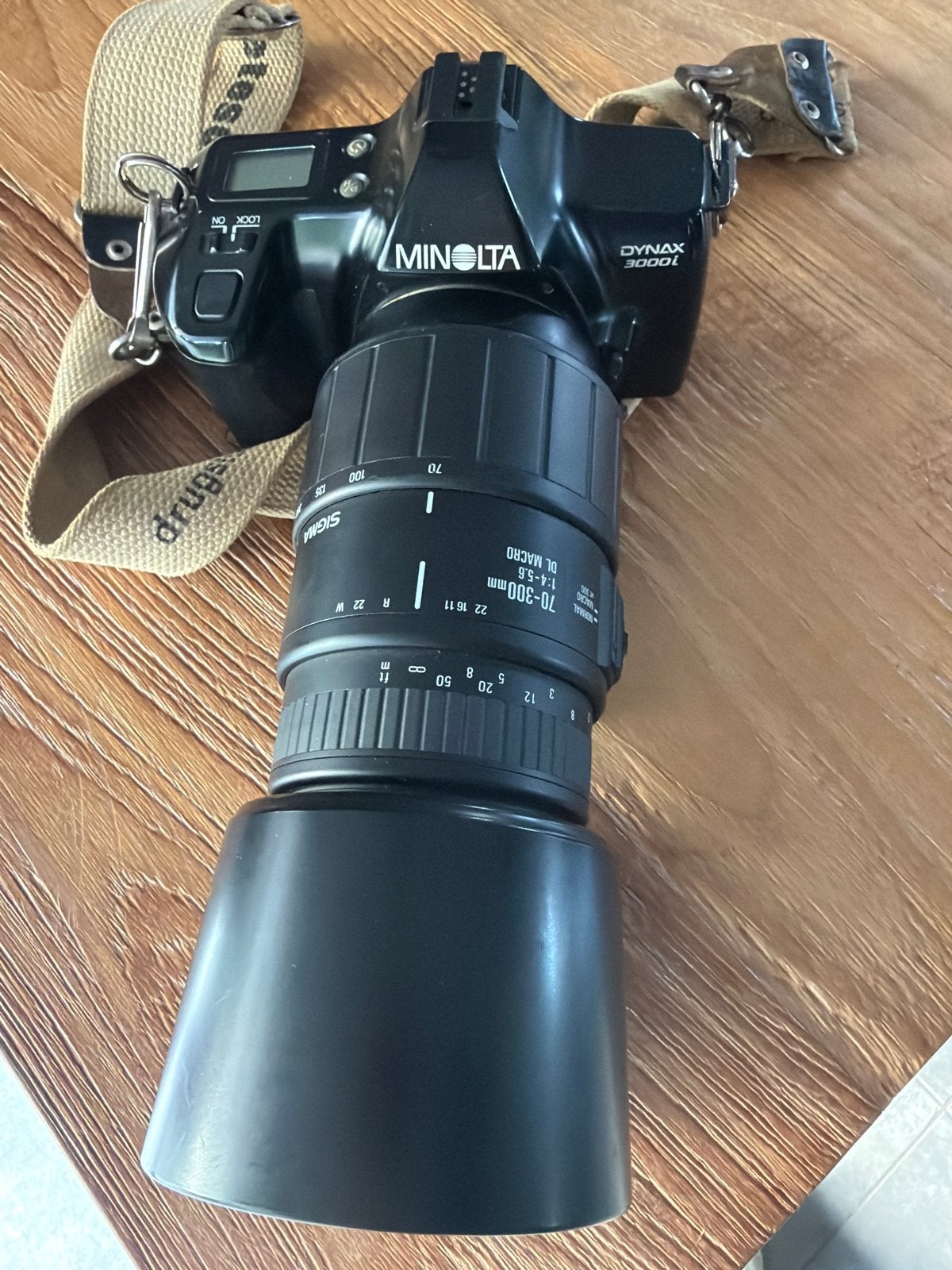 Minolta Dynax 3000i Spiegelreflexcamera met Sigma lens, Ophalen of Verzenden, Gebruikt, Spiegelreflex, Minolta