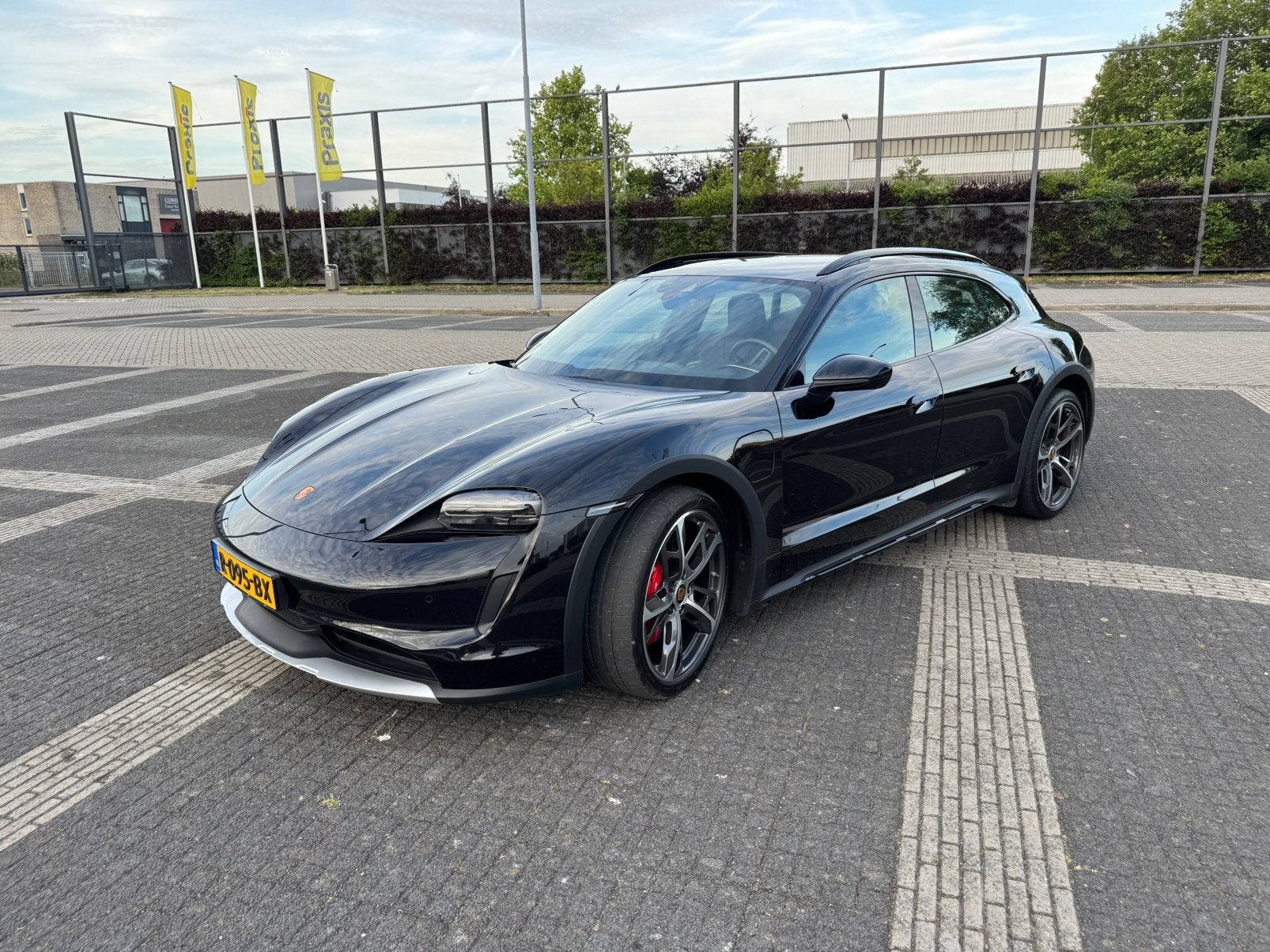 Porsche Taycan Cross Turismo 4s 490pk 2022 Zwart, Auto's, Automaat, 2220 kg, 4 stoelen, Zwart