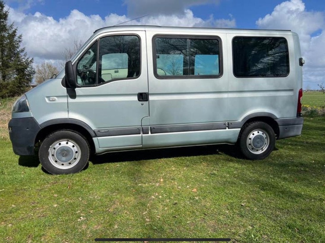 Opel Movano 2.5 CDTI | Lage KM-stand | Grijs | APK 03-2027, Auto's, 2000 kg, 100 pk, Diesel, Te koop