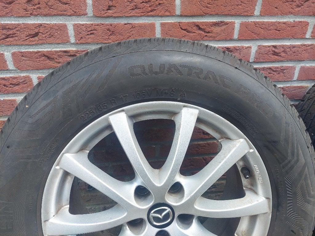 Foto 3 van Mazda cx5 4 stuks velgen met banden 17 inch