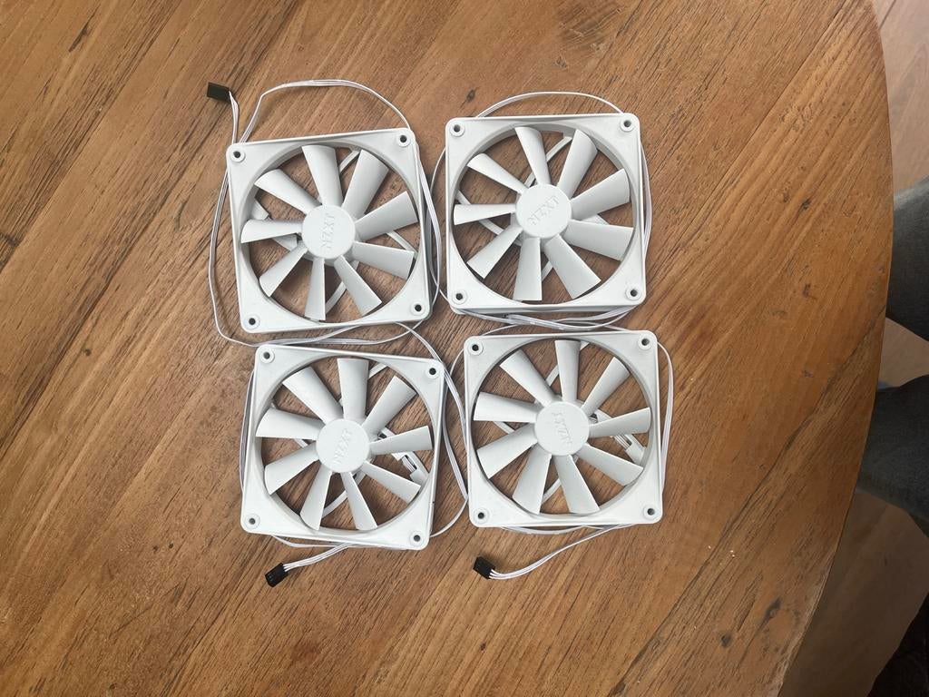 NZXT F120Q Case Fans (4 stuks) - Gebruikt, Computers en Software, Computerkoelers, Ophalen of Verzenden, Gebruikt, Luchtkoeling