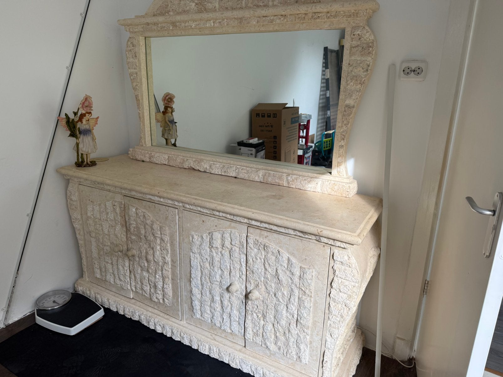 Griekse stenen dressoir, Huis en Inrichting, Ophalen of Verzenden, Zo goed als nieuw, 50 tot 75 cm, 150 tot 200 cm