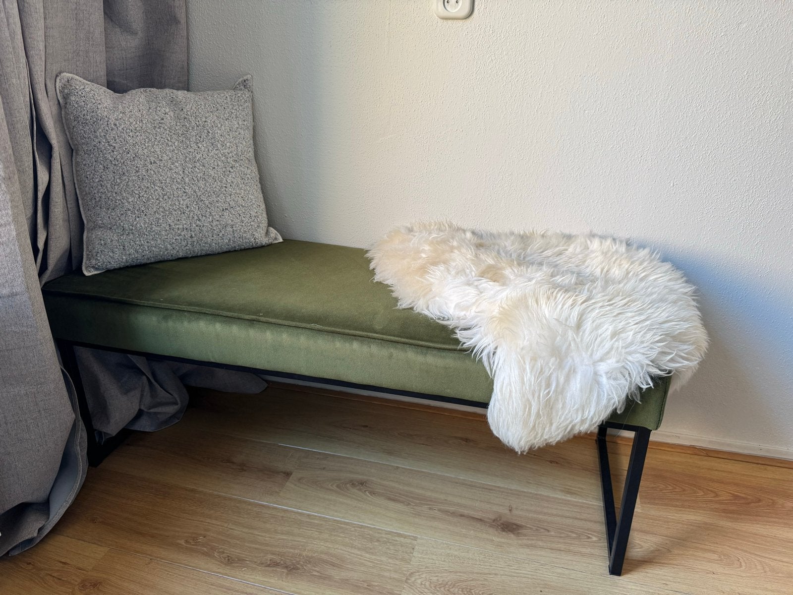 Olijfgroen velvet bankje, Ophalen, Overige kleuren, Zo goed als nieuw, Eén