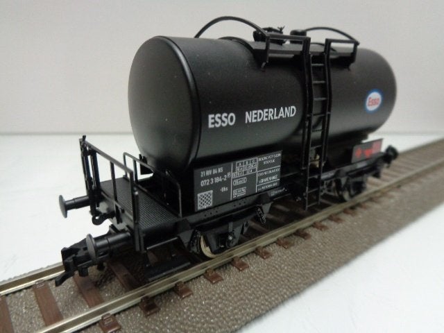 FLEISCHMANN 865410 Ketelwagen ESSO NS (H0)., Hobby en Vrije tijd, Modeltreinen | H0, Gelijkstroom, Fleischmann, Wagon, Ophalen of Verzenden