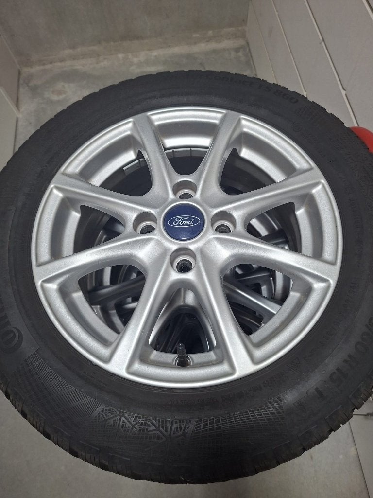 LM Velgen met winterbanden Ford Fiesta, Ophalen, Gebruikt, 15 inch, Banden en Velgen