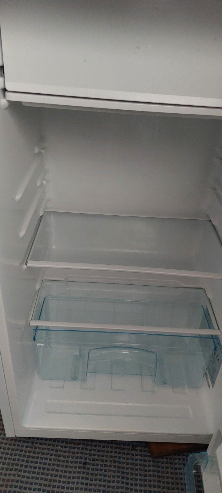 koelkast met vriesvakje past door caravan deur, Ophalen of Verzenden