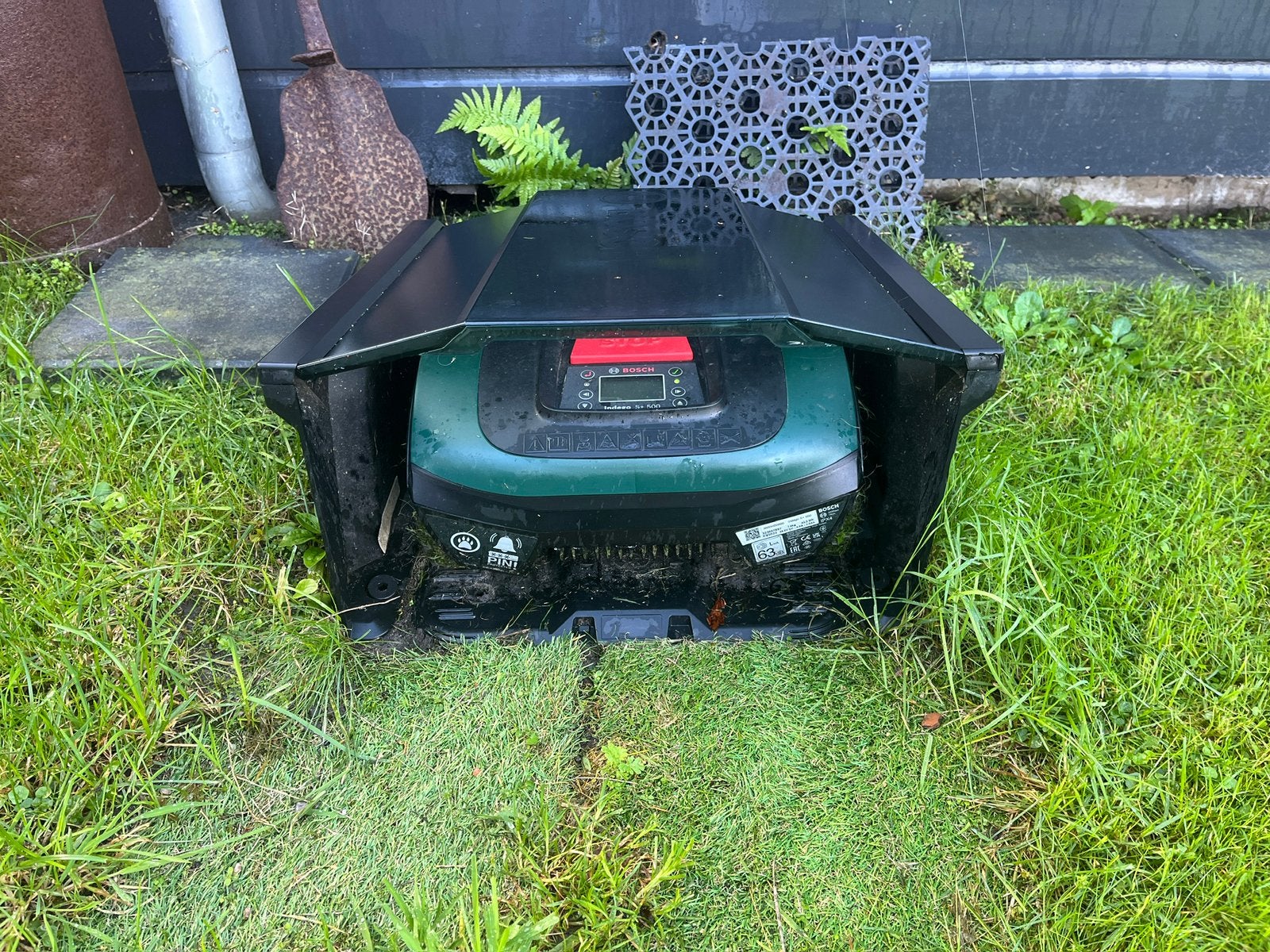 Bosch Indego s+500 robotmaaier met garage, Tuin en Terras, Ophalen of Verzenden, Zo goed als nieuw, Minder dan 20 cm
