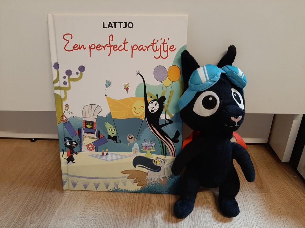 IKEA kat parachutist knuffel met boek lattjo, Ophalen of Verzenden
