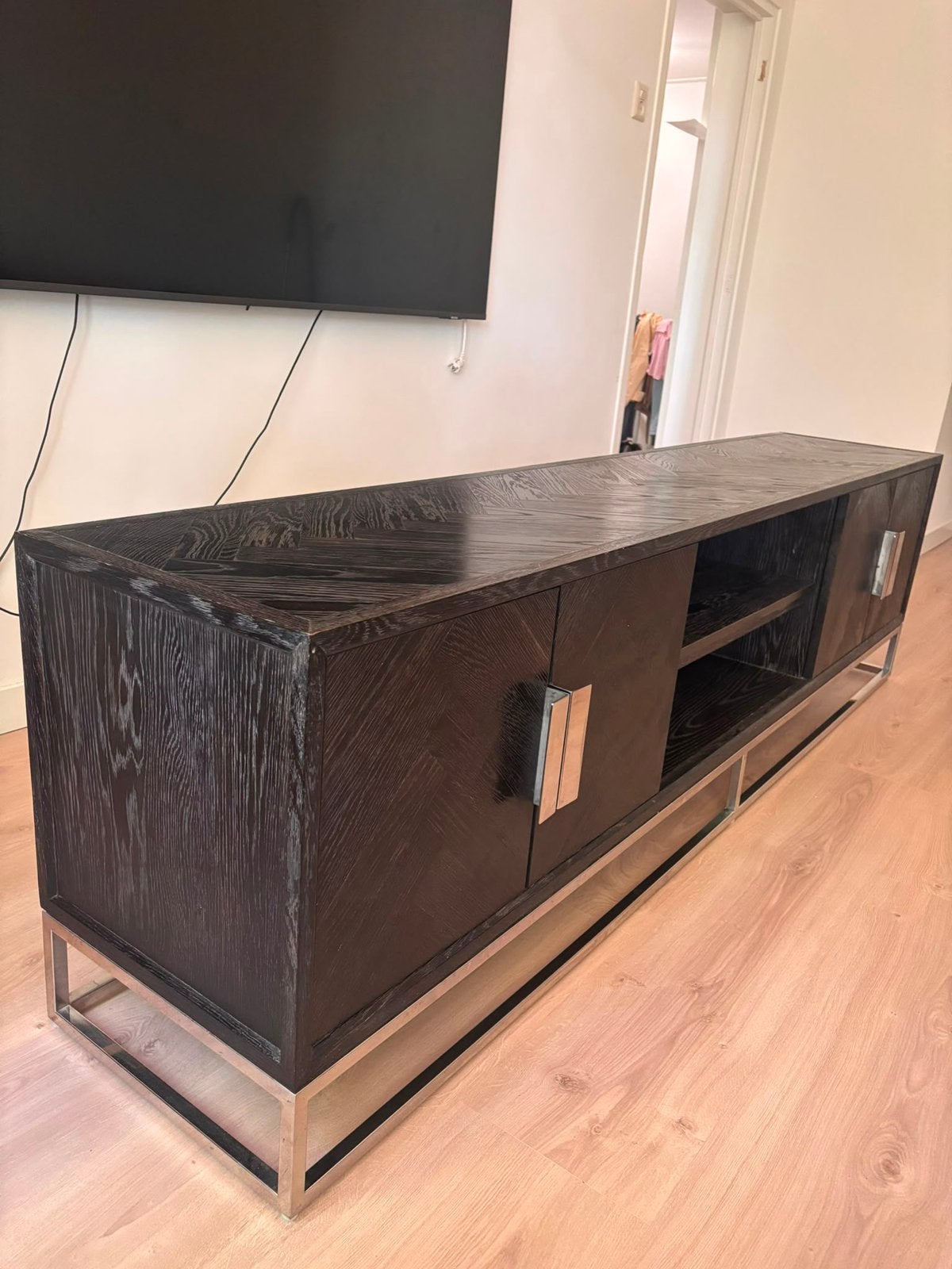 Richmond Blackbone Silver Tv meubel gekocht voor €2.220, Ophalen of Verzenden, Zo goed als nieuw, 200 cm of meer, Minder dan 100 cm