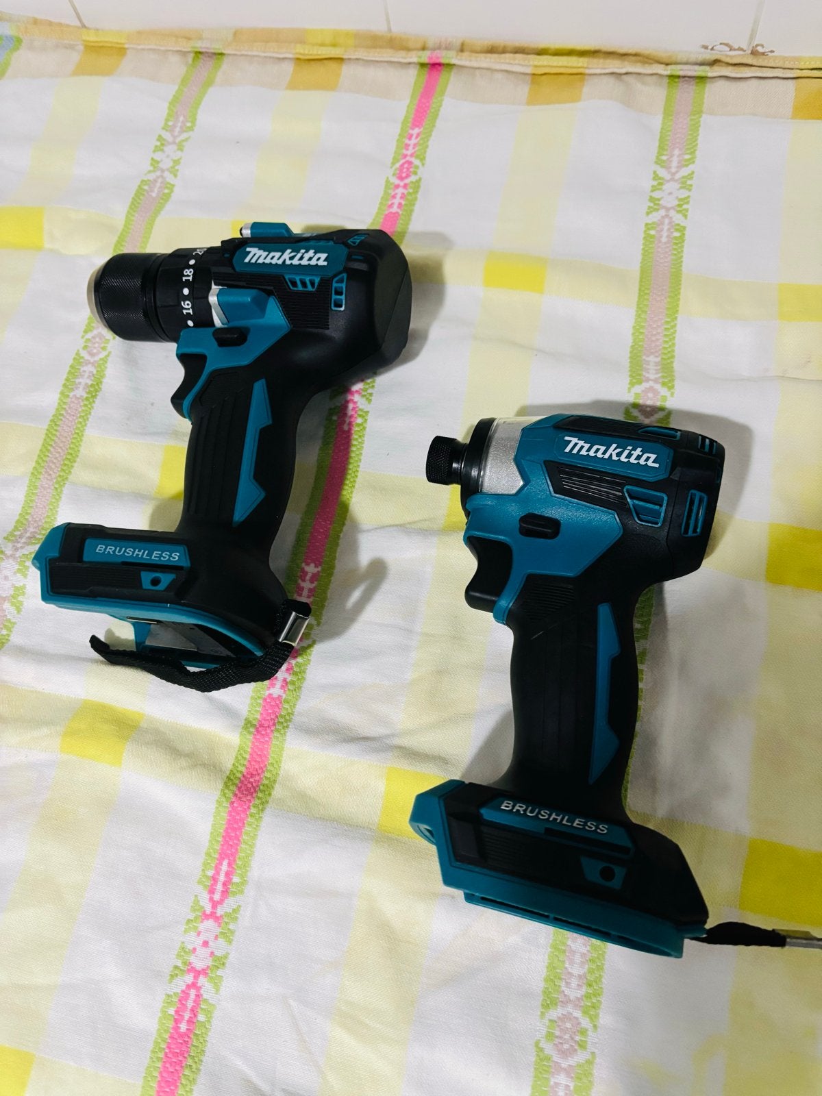 Nieuwe Makita 18V DTD173 slagschroevendraaier en DDF487 boor, Ophalen of Verzenden, Nieuw, Boor- en Schroefmachine, Variabele snelheid