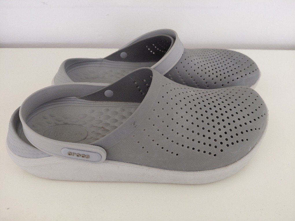Crocs , als nieuw, Kleding | Heren, Schoenen, Overige kleuren, Klompen, Ophalen of Verzenden, Zo goed als nieuw