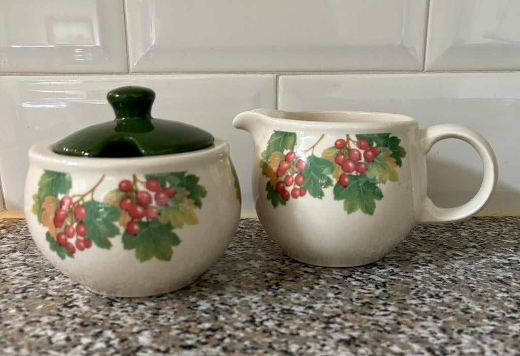 Suiker en melkkannetje van het merk Cloverleaf. (England), Overige materialen, Overige typen, Ophalen of Verzenden, Zo goed als nieuw