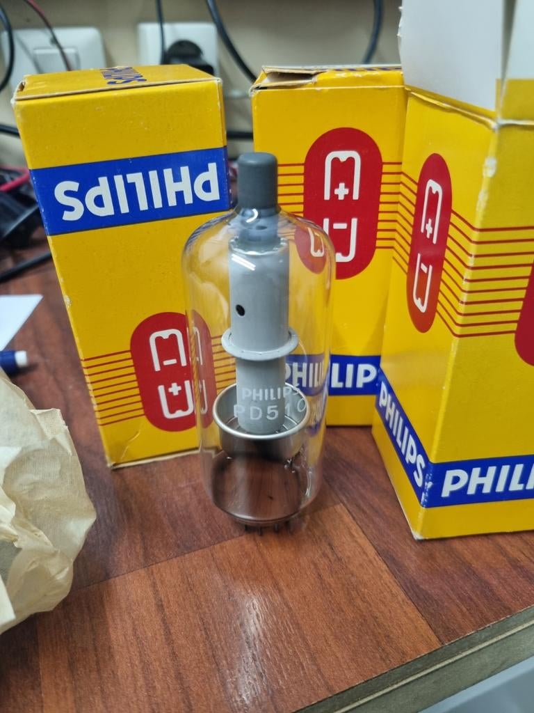 3 Nieuwe Philips PD510 buizen - NOS, Ophalen of Verzenden, Nieuw