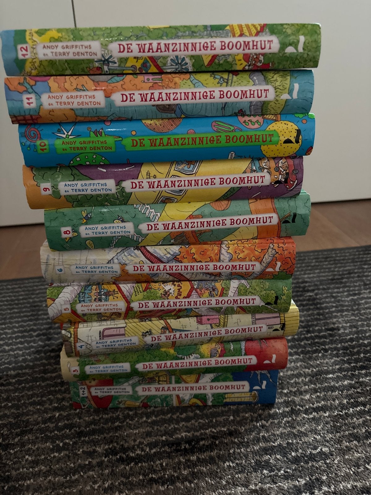 De Waanzinnige Boomhut serie - set 10 boeken ZGAN, Ophalen, Zo goed als nieuw, Fictie algemeen