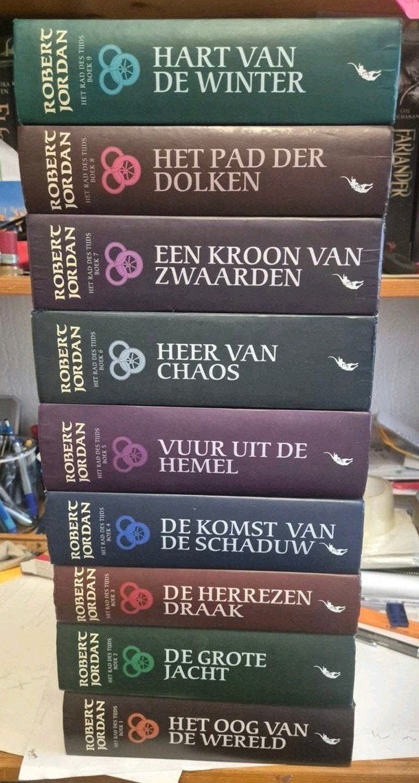 Robert Jordan's Het Rad des Tijds dl 1 tm 9 HC's, Ophalen of Verzenden, Gelezen