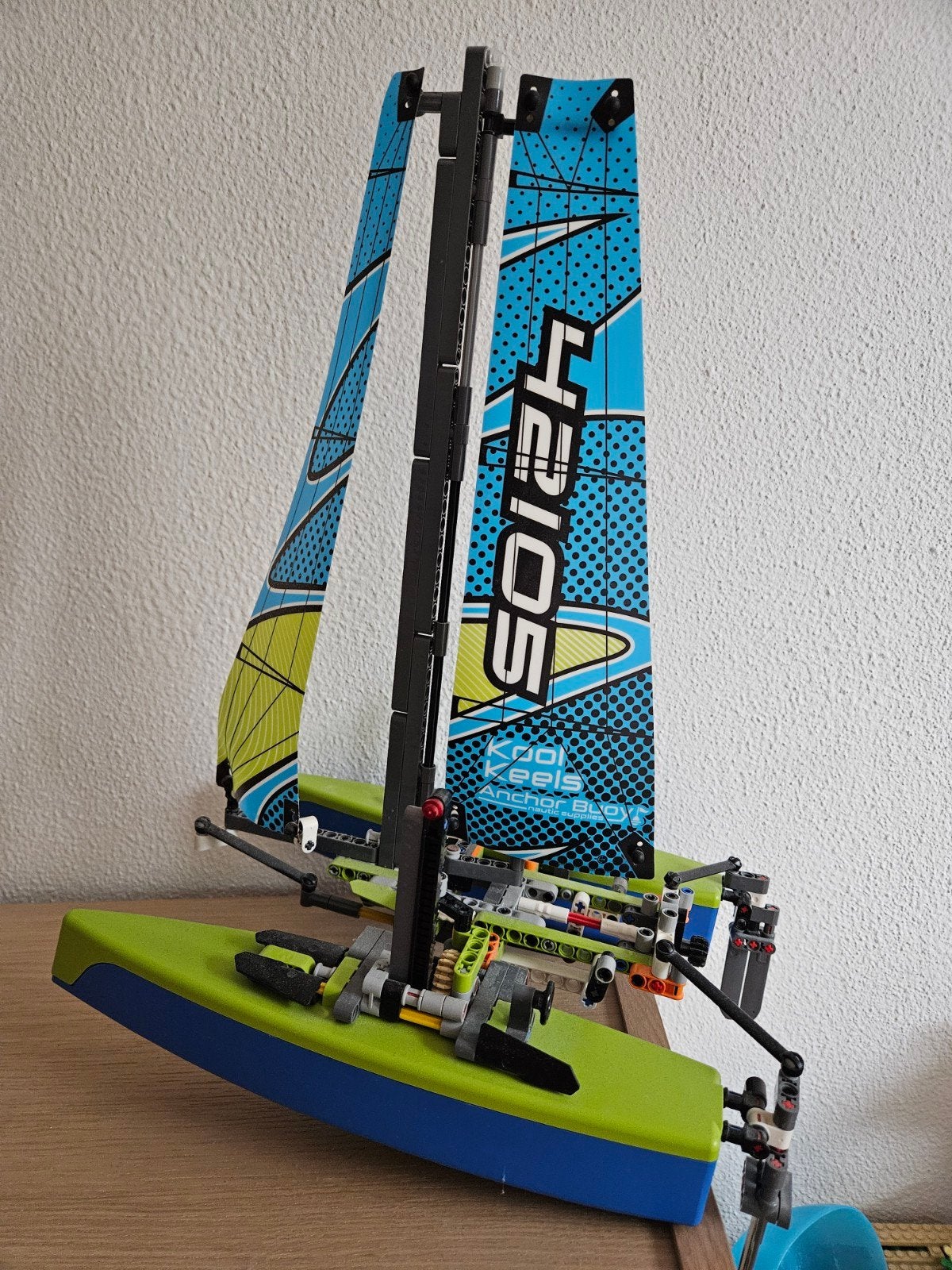 Lego Technic Catamaran - 42105, Ophalen of Verzenden, Zo goed als nieuw