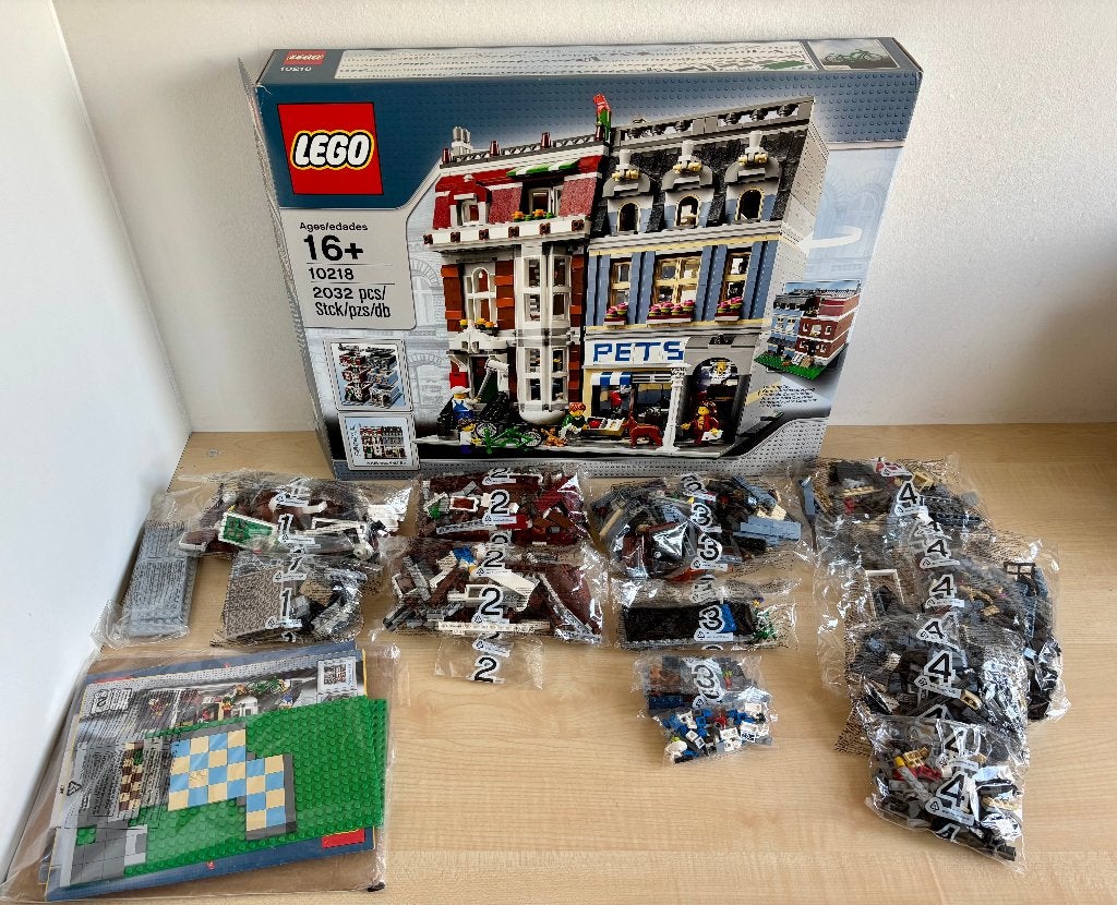 Lego 10218 Pet Shop Bijna nieuw!, Kinderen en Baby's, Speelgoed | Duplo en Lego, Lego, Ophalen of Verzenden, Zo goed als nieuw