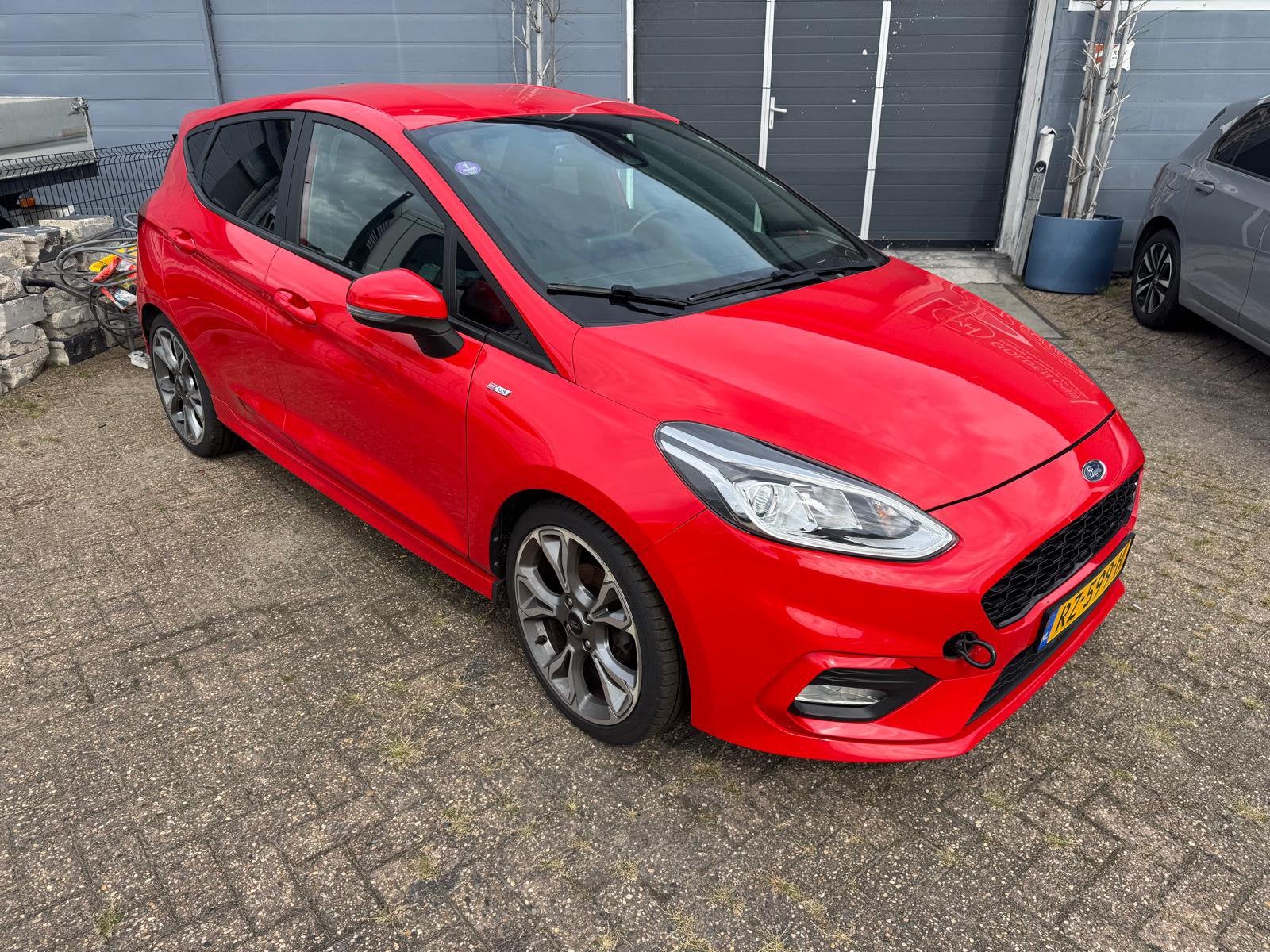 Ford Fiësta 1.0 Ecoboost 100pk 5dr 2018 Rood, Auto diversen, Ophalen, Handgeschakeld, Ford, 998 cc