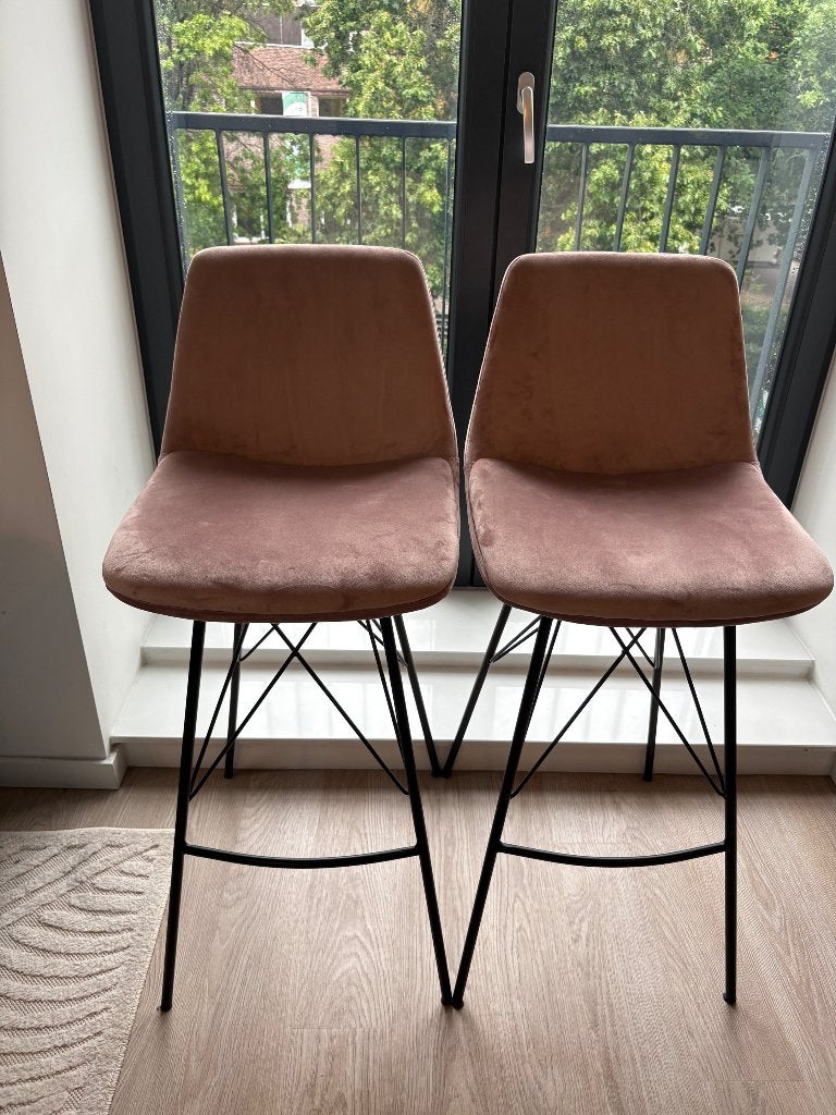 Gigameubel barkrukken 4x roze, Huis en Inrichting, Barkrukken, 4 krukken, Ophalen, Zo goed als nieuw, 60 tot 90 cm