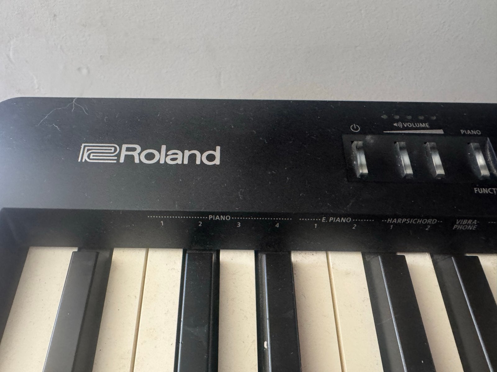 Roland FP-10 Digitale Piano met standaard en kruk, Gebruikt, 88 toetsen, Roland, Ophalen of Verzenden