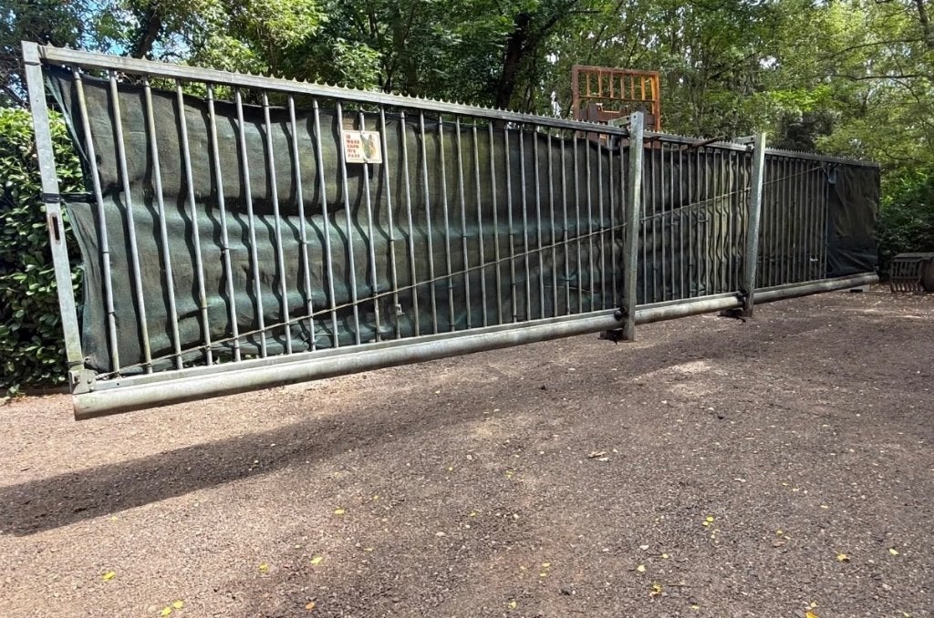 Elektrische schuifpoort gegalvaniseerd hek heras 10 meter, Tuin en Terras, Ophalen, Gebruikt, IJzer, Spijlenhekwerk