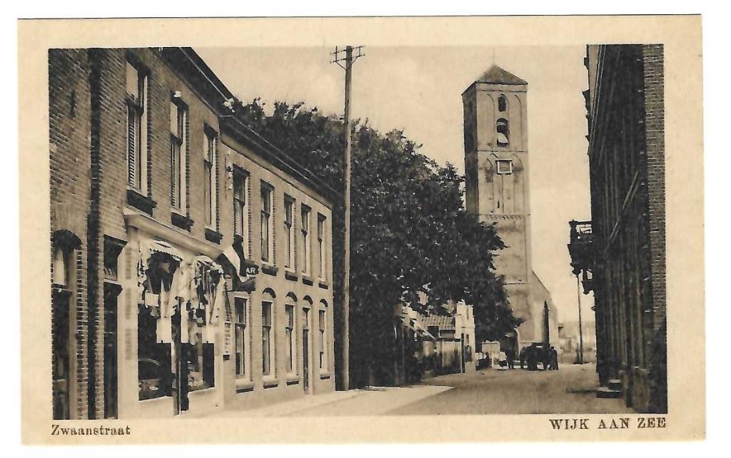 Wijk aan Zee - Zwaanstraat met versierde winkel, Verzenden, 1920 tot 1940, Ongelopen, Noord-Holland