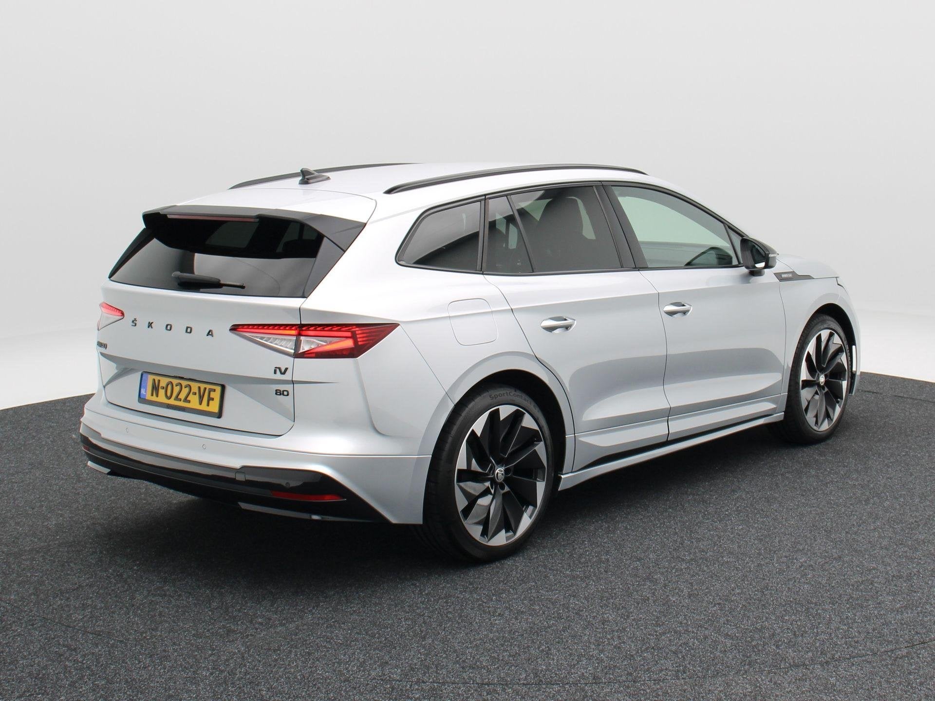 Skoda Enyaq iV 80 Sportline 204 Pk | Stoel/Stuur Verwarming, Auto's, Achterwielaandrijving, Gebruikt, 495 min, 80 kWh