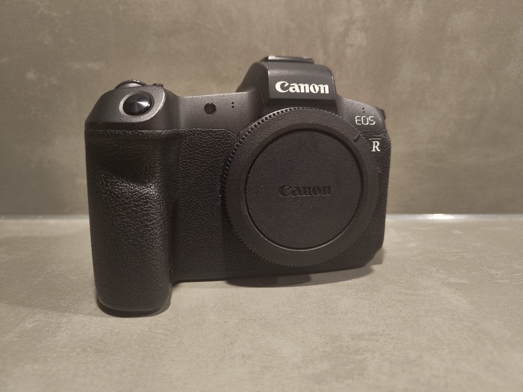 Canon EOS R Systeemcamera met grip, Audio, Tv en Foto, Fotocamera's Digitaal, 30 megapixels, Canon, Kantelbaar/draaibaar scherm
