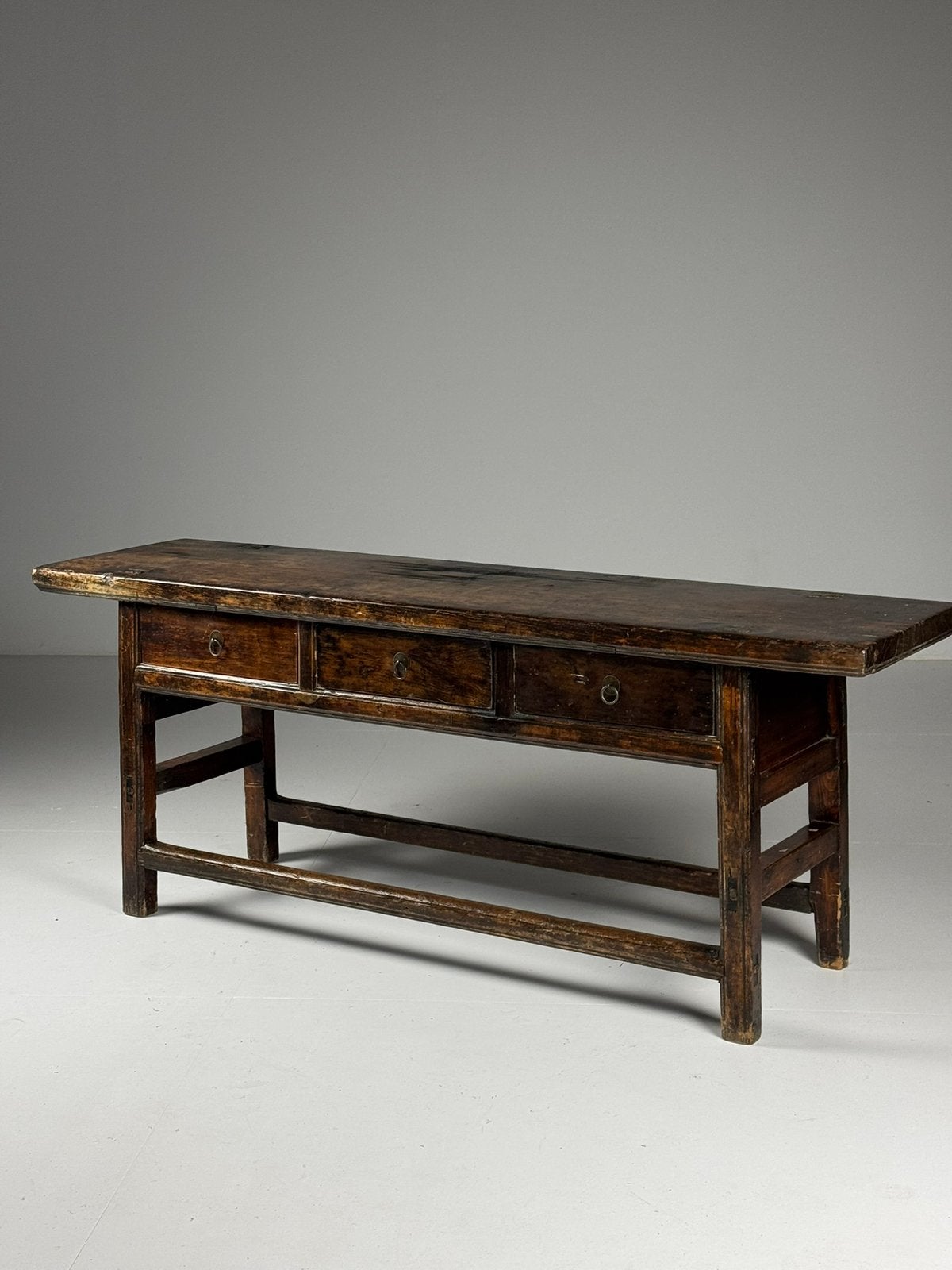 Chinese sidetable 20e eeuw, Ophalen