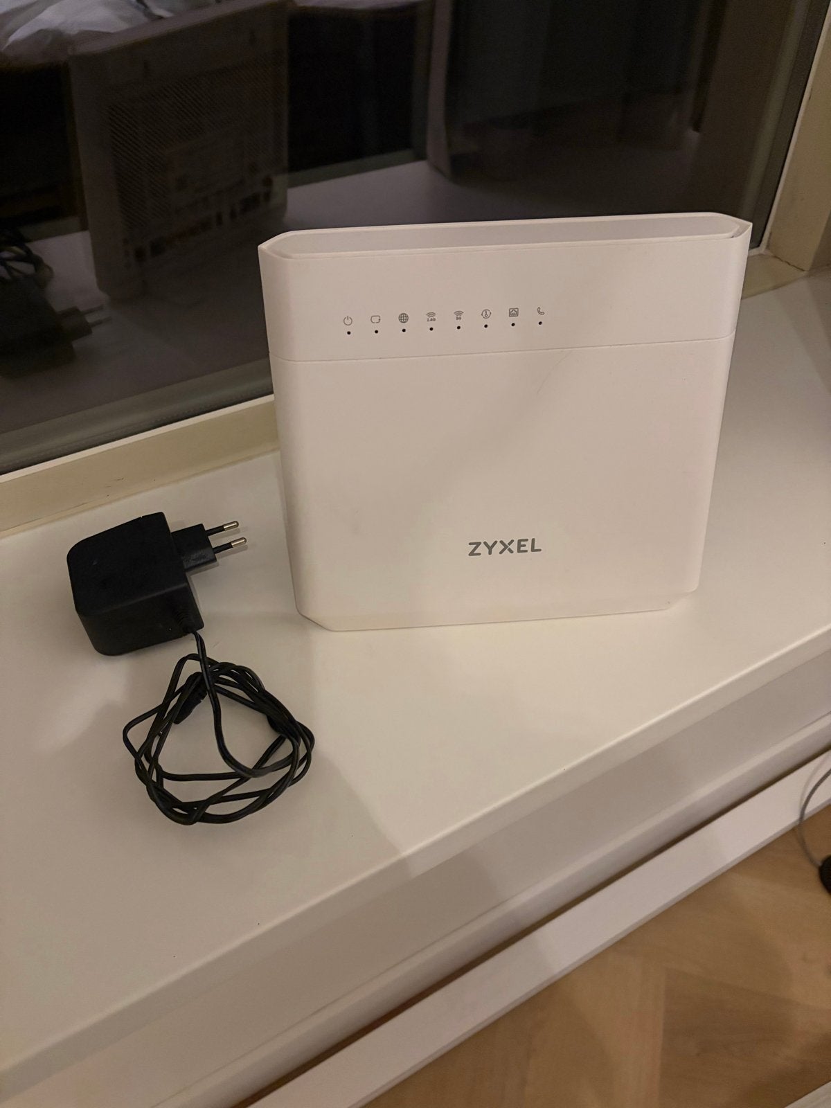 Zyxel VMG8825-T50 modem/router, Computers en Software, Ophalen of Verzenden, Zo goed als nieuw, Router met modem
