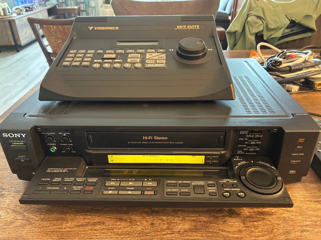 Video Cassette Recorder + Edit Controler, Montage of Bewerking